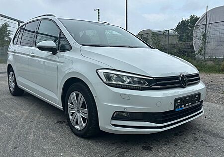 VW Touran Volkswagen 2.0 TDI / 7Sitzer / Pano / LED / Sthzg /