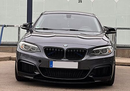 BMW 220i Coupé Sport Line Sport Line