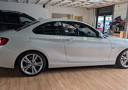 BMW 220 Baureihe 2 Coupe d M-Paket, Appel-Car Pl