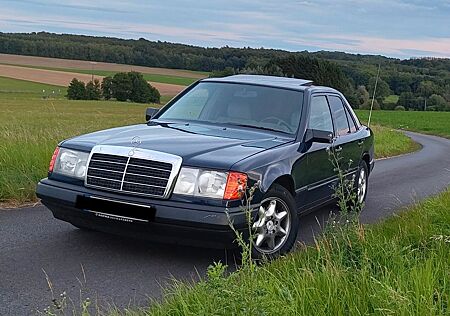 Mercedes-Benz 230 W124