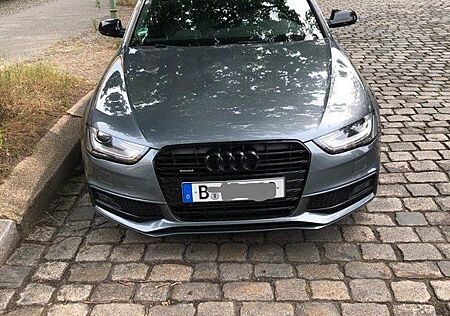 Audi A4 3.0 TDI S tronic quattro S line S line