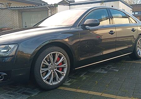 Audi A8 4.2 TDI tiptronic quattro