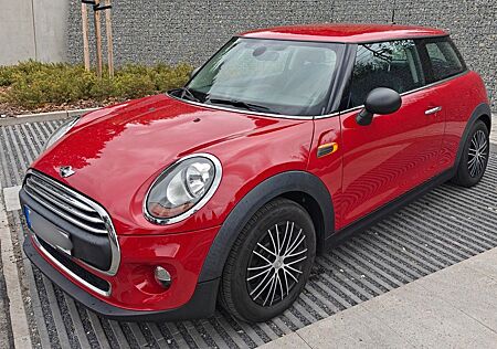 Mini ONE Bj. 2015, TÜV bis 08/26, PDC, 2 Radsätze
