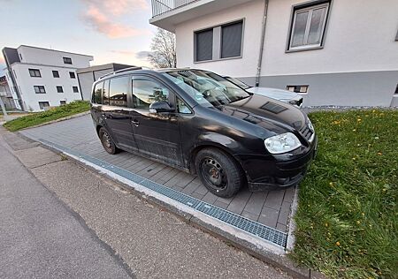 VW Touran Volkswagen Highline