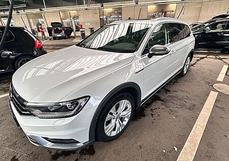 VW Passat Alltrack Volkswagen 2.0 TDI SCR 140kW DSG BMT 4M...