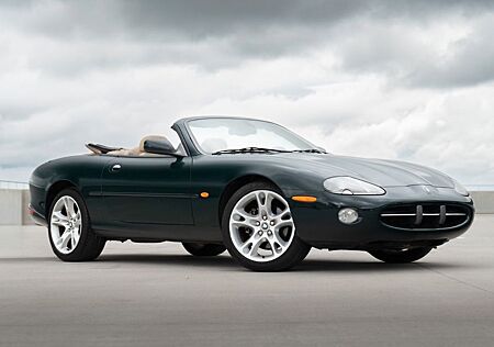 Jaguar XK8 Cabriolet -