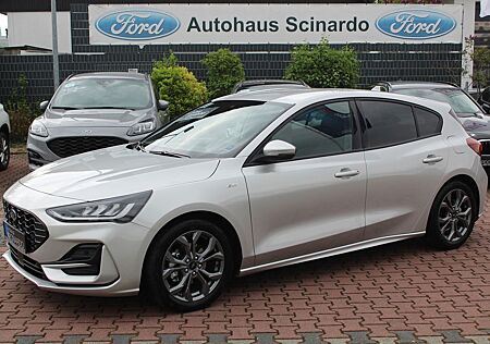 Ford Focus 1.0 EB ST-Line X AHK*NAVI*B&O*iACC*RFK*LED