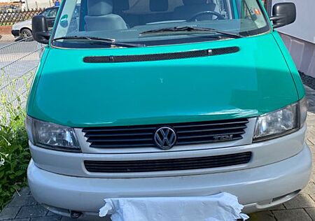 VW T4 Caravelle Volkswagen 2,5-l-Diesel TDI 75kW Standard