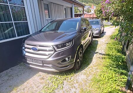 Ford Edge 2,0 l TDCi Bi-Turbo 4x4 Titanium