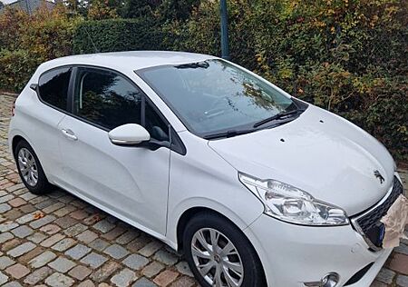 Peugeot 208 1.2 Active 82 VTi Active