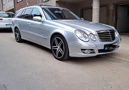 Mercedes-Benz E 240 E 220 Automatik Avantgard mit Anhängerkupplung