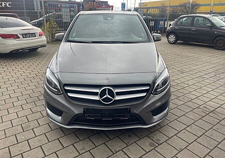 Mercedes-Benz B 220 4Matic-Pano-AHK-Navi-Kamera-AMG-LED