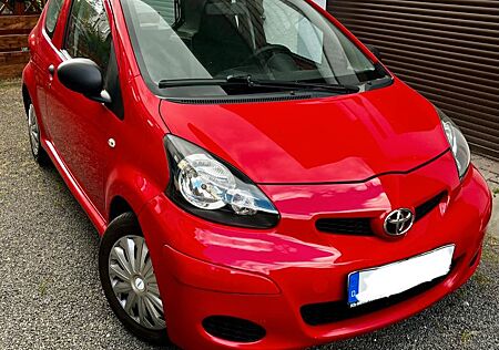 Toyota Aygo (X) Aygo AB10 mit neuem Service und TÜV