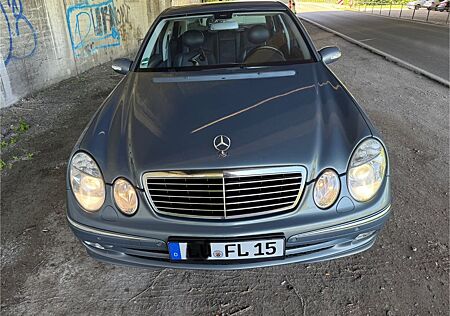 Mercedes-Benz E 240 4MATIC AVANTGARDE Avantgarde
