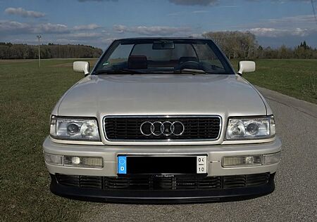 Audi Cabriolet 2.6 - Perlmuttweiß