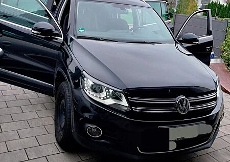 VW Tiguan Volkswagen 1.4 TSI 92kW BMT Sport & Style Sport ...