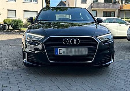 Audi A3 1.6 TDI Sportback - ALCANT/SITZH/NAVI/XENON