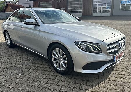 Mercedes-Benz E 220 d W213 Avantgarde LED Navi Kamera