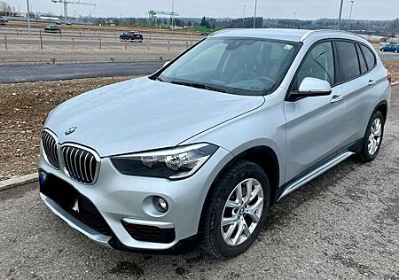 BMW X1 Allrad SUV Benzin AHK silber Automatik