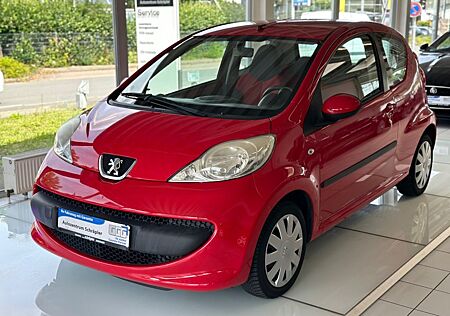 Peugeot 107 Urban Move 70*S-HEFT*KLIMA*WENIG KM!