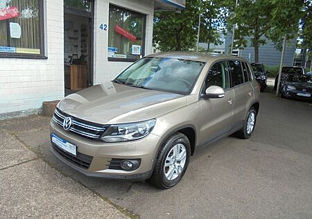 VW Tiguan Volkswagen Trend & Fun BMT"KLIMATR.-120TKM-PDC"