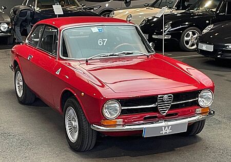 Alfa Romeo GT 1300 JUNIOR