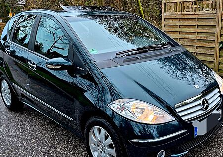 Mercedes-Benz A 170 ELEGANCE /Panoramad. 1. Hd.