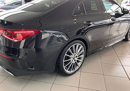 Mercedes-Benz CLA 200 Coupe AMG-Line LED Navi Leder DAB