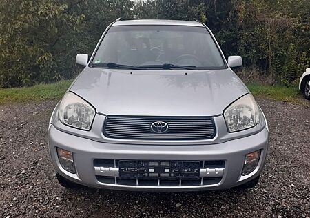 Toyota RAV 4 2.0 4x4 Automatik -