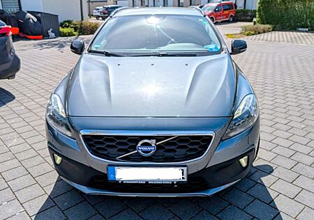 Volvo V40 CC V40 Cross Country D4 Momentum Momentum