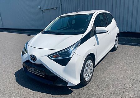 Toyota Aygo (X) -play Klima Kamera Bluetooth aus 1.Hand