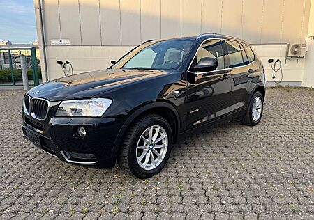 BMW X3 Baureihe xDrive 20 d/Navi/Leder/Xenon/1.Ha