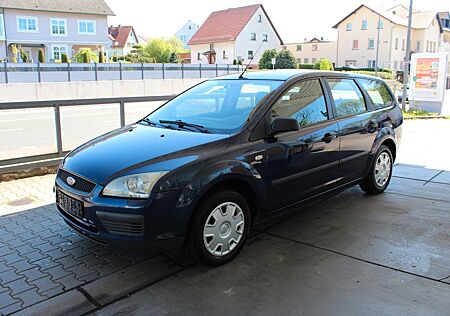 Ford Focus 1,6 AHK