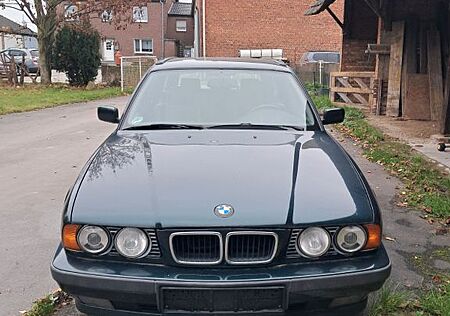 BMW 520i