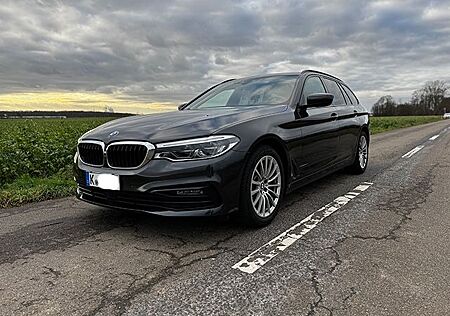 BMW 520d Touring mit nPremium Sel. Garantie