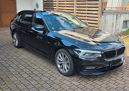 BMW 530d xDrive Touring Sportline STHZ, AHK, LED