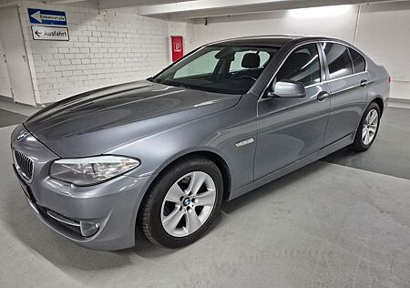 BMW 523i ~~Service Neu ~~