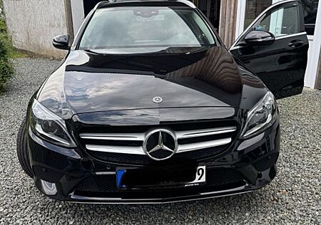 Mercedes-Benz C 220 d 4MATIC T Autom. -