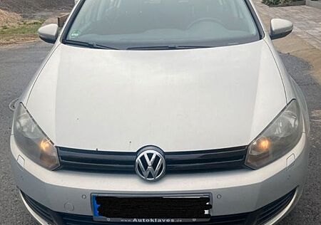 VW Golf Volkswagen 1.2 TSI 63 kW Trendline Trendline