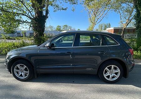 Audi Q5 2.0 TFSI S tronic quattro -