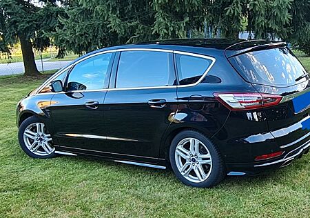 Ford S-Max 2,0TDCi Bi-Turbo 154kW Titanium PShift...