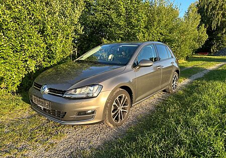 VW Golf Volkswagen 2.0 TDI BMT Highline, ACC, LED, AHK, CAM, 8