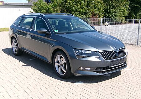 Skoda Superb 2.0 TDI DSG Style Combi