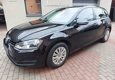 VW Golf Volkswagen 1.6 TDI SCHECKHEFT+AHK+GEPFLEGT+HU-10/2026