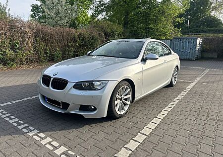 BMW 325i M Paket / N52B25 / M-Performance