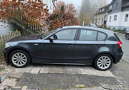 BMW 120i -