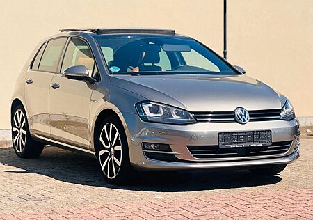 VW Golf Volkswagen VII Lim. Edition Pano Leder Finanzierung