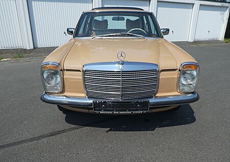 Mercedes-Benz 200 /8 W115 Einmaliger Zustand