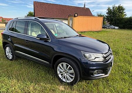 VW Tiguan Volkswagen 2.0 TDI Navi, Standheizung, AHK, Parkass.