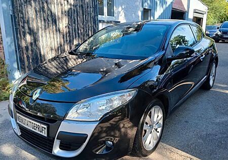 Renault Megane III Coupe Dynamique 1.9 dCi 130